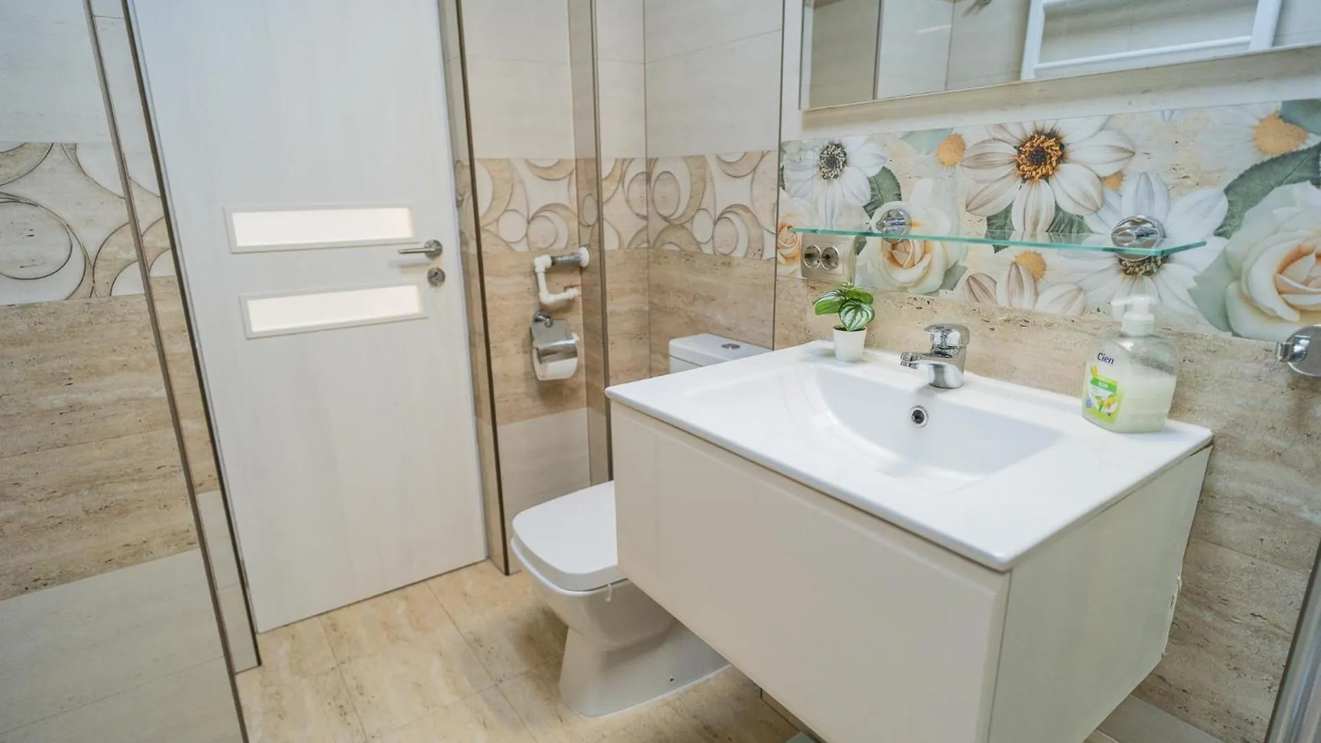Luxury 2Br On Decebal Avenue Apartment Bucharest