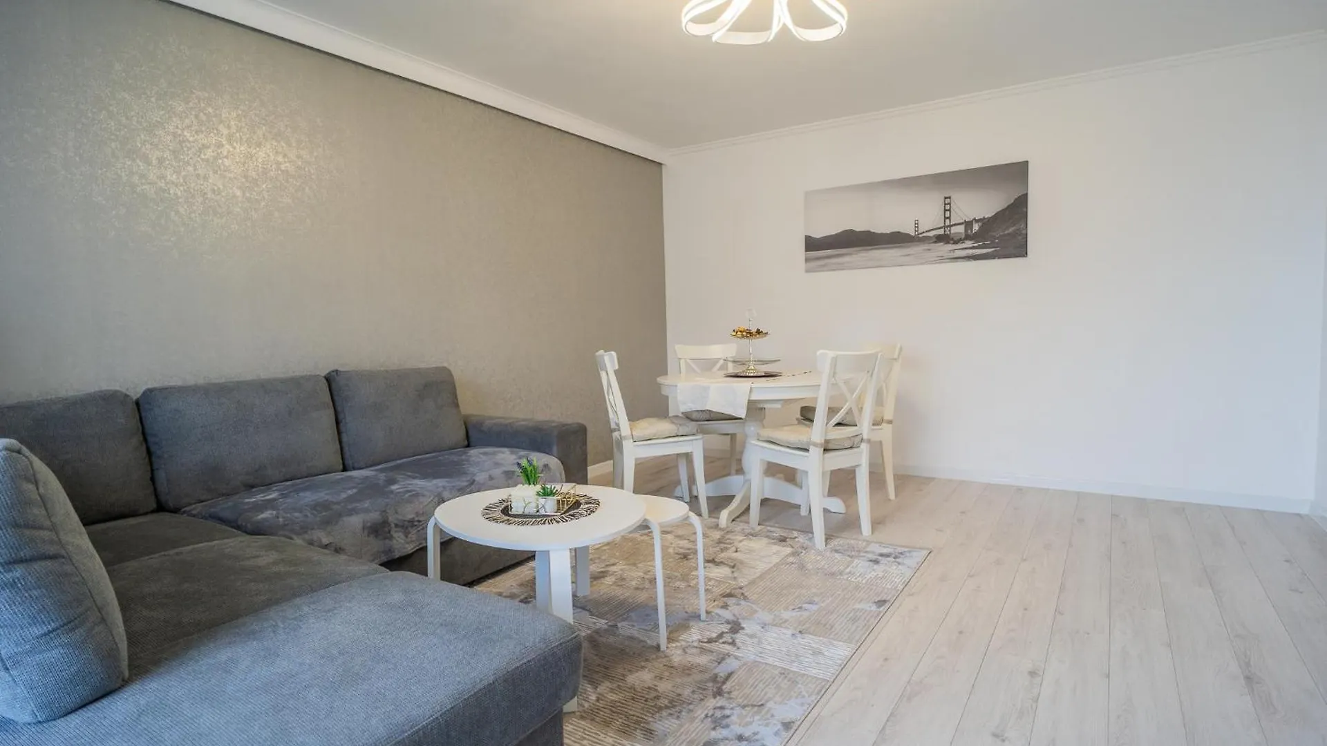 Luxury 2Br On Decebal Avenue Apartment Bucharest