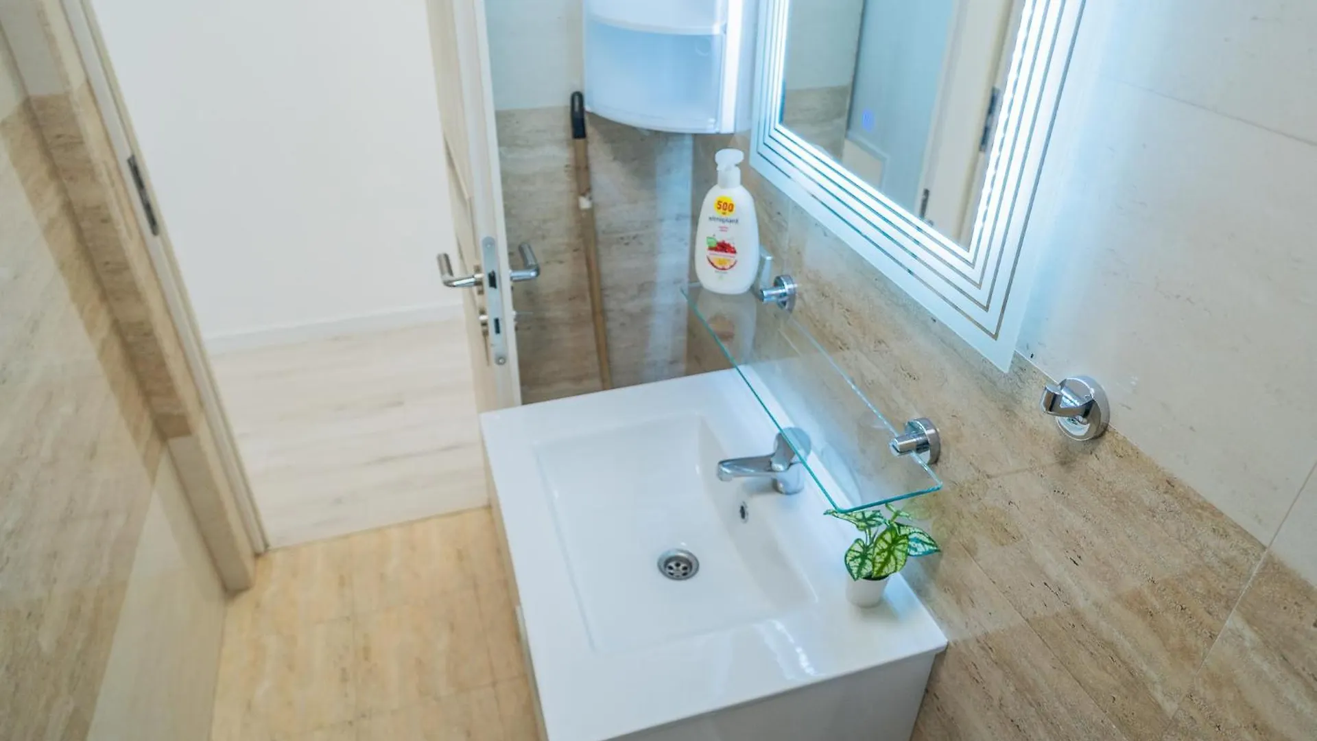 Luxury 2Br On Decebal Avenue Apartment Bucharest