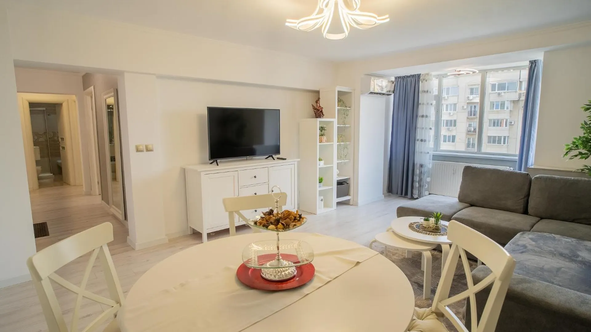 Luxury 2Br On Decebal Avenue Apartment Bucharest