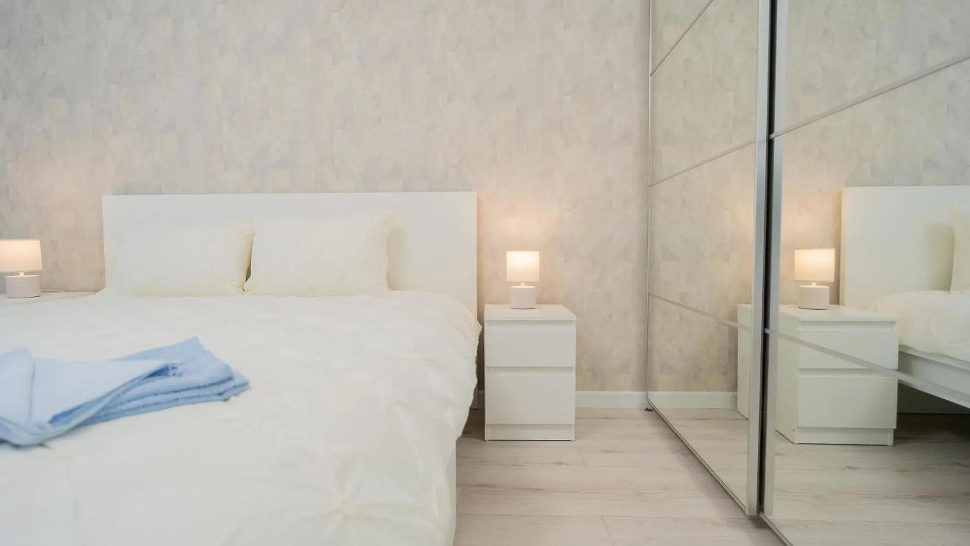 Luxury 2Br On Decebal Avenue Apartment Bucharest