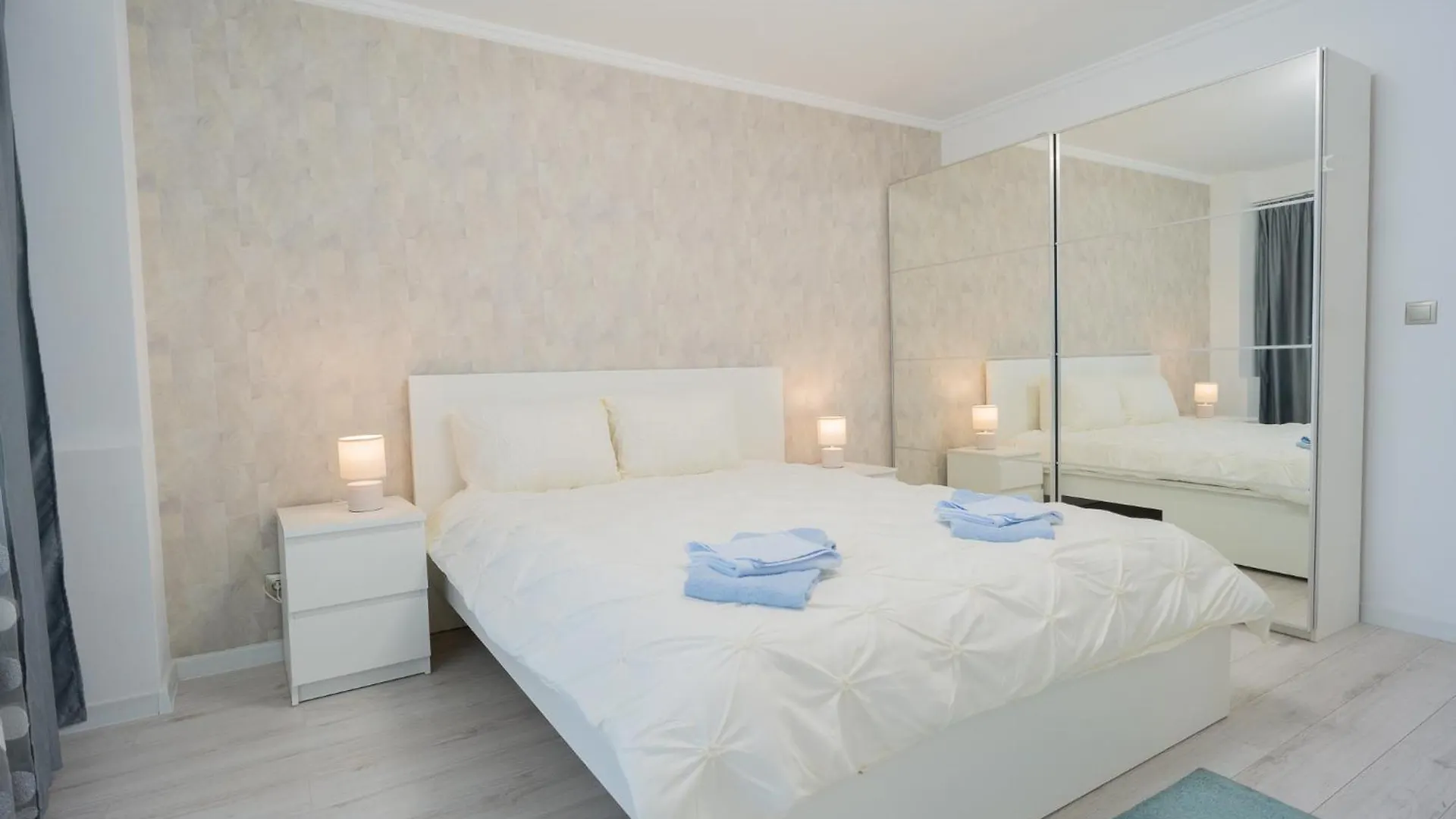 Luxury 2Br On Decebal Avenue Apartment Bucharest Romania