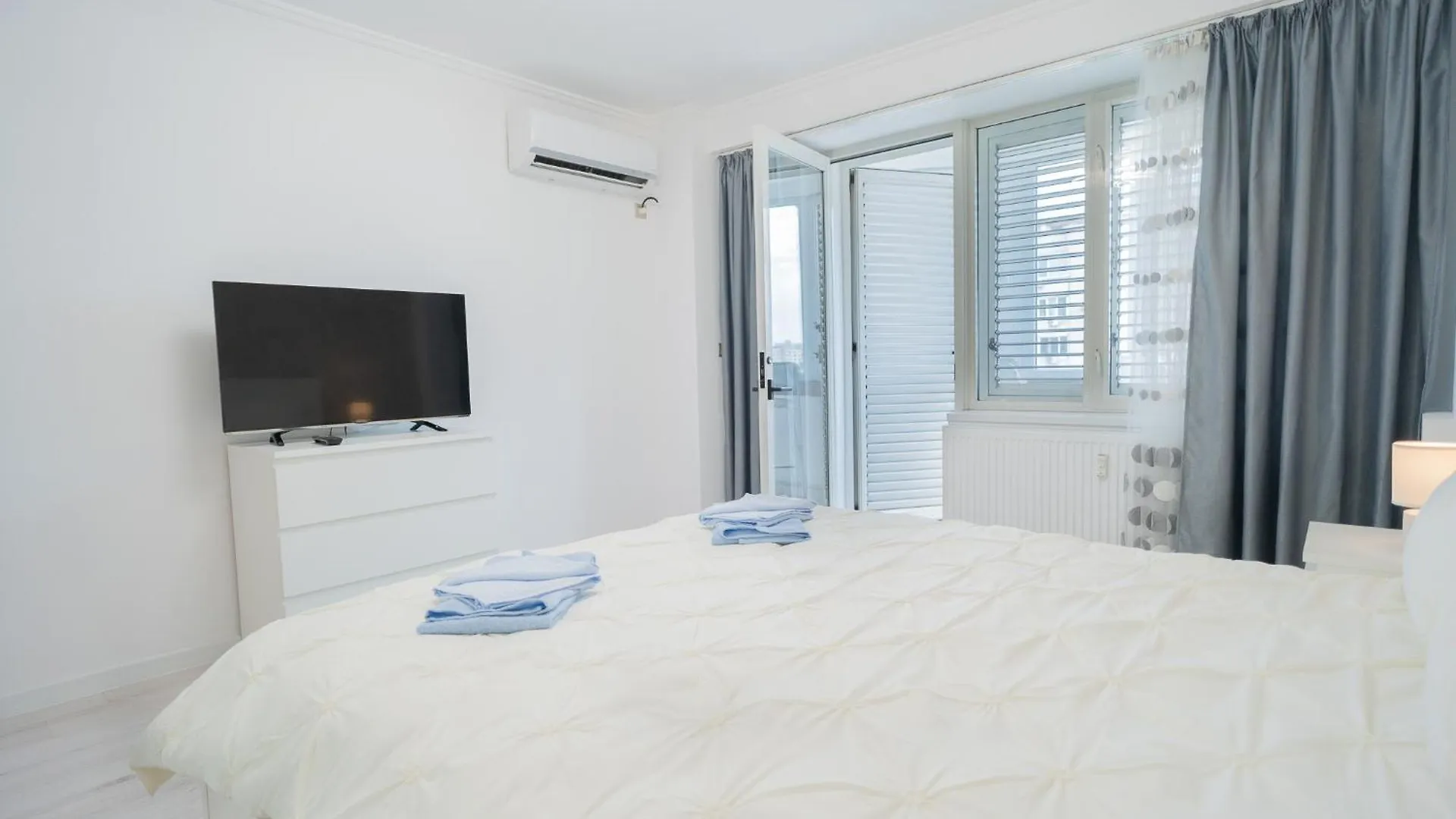 Luxury 2Br On Decebal Avenue Apartment Bucharest